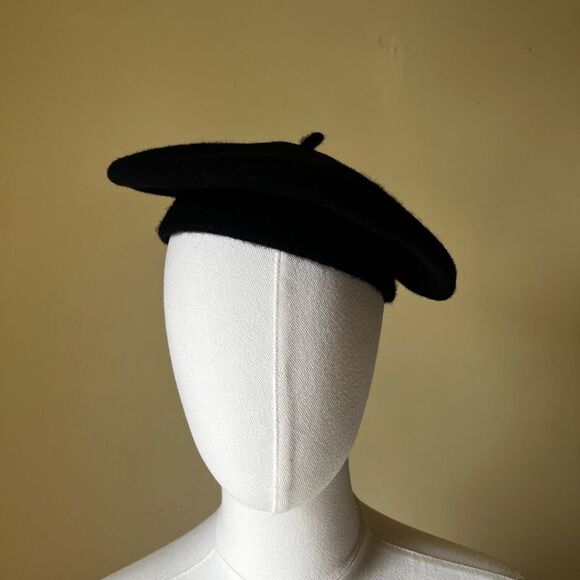 Vintage Wool Beret Hat Black 100% Wool Made in Czech Republic French Style S/M - Picture 6 of 10